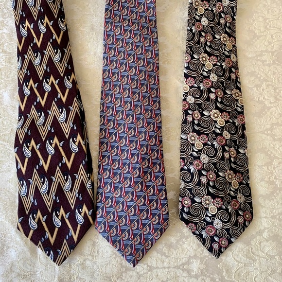 Metropolitan museum of art tie new - Picture 9 of 9